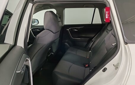 Toyota RAV4, 2019 год, 2 775 000 рублей, 12 фотография