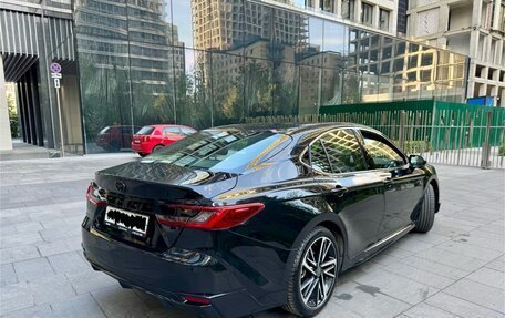 Toyota Camry, 2024 год, 3 350 000 рублей, 4 фотография