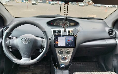 Toyota Yaris III рестайлинг, 2006 год, 800 000 рублей, 19 фотография