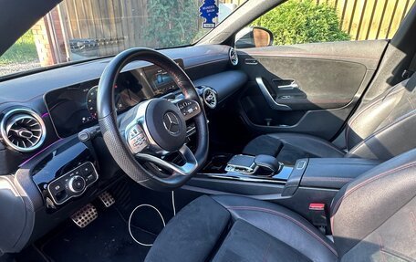Mercedes-Benz CLA, 2019 год, 2 950 000 рублей, 8 фотография