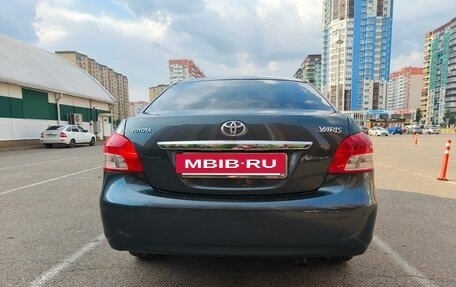 Toyota Yaris III рестайлинг, 2006 год, 800 000 рублей, 15 фотография