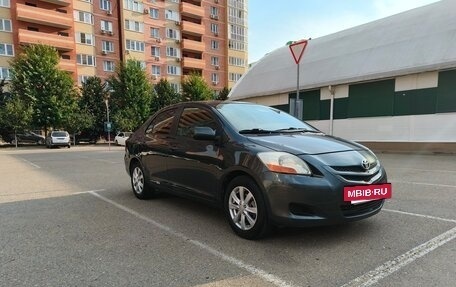 Toyota Yaris III рестайлинг, 2006 год, 800 000 рублей, 12 фотография