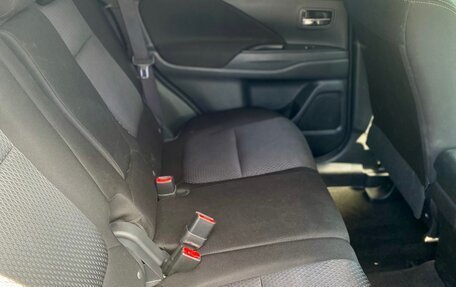 Mitsubishi Outlander III рестайлинг 3, 2017 год, 1 900 000 рублей, 6 фотография