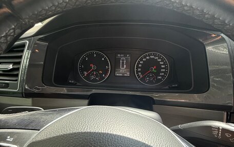 Volkswagen Caravelle T6 рестайлинг, 2019 год, 5 000 000 рублей, 4 фотография