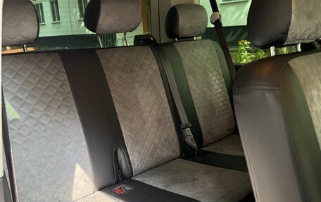 Volkswagen Caravelle T6 рестайлинг, 2019 год, 5 000 000 рублей, 8 фотография