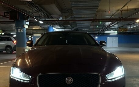 Jaguar XE I рестайлинг, 2017 год, 1 890 000 рублей, 4 фотография