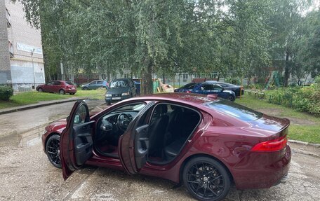 Jaguar XE I рестайлинг, 2017 год, 1 890 000 рублей, 20 фотография