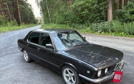 BMW 5 серия, 1986 год, 300 000 рублей, 8 фотография
