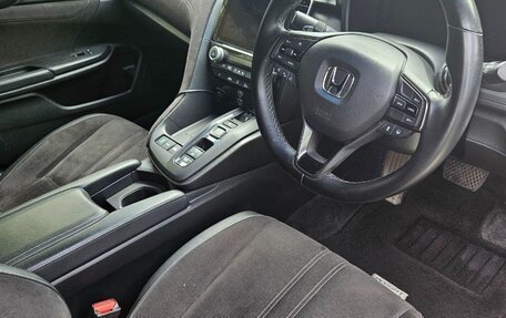 Honda Insight III, 2018 год, 2 300 000 рублей, 7 фотография