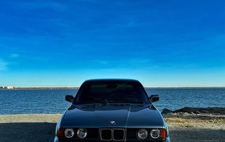 BMW 5 серия, 1989 год, 385 000 рублей, 6 фотография