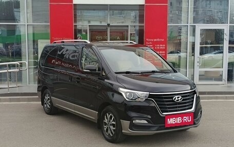 Hyundai H-1 II рестайлинг, 2021 год, 3 895 000 рублей, 3 фотография