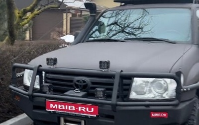 Toyota Land Cruiser 100 рестайлинг 2, 2005 год, 4 400 000 рублей, 1 фотография