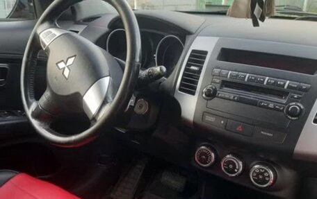 Mitsubishi Outlander III рестайлинг 3, 2010 год, 1 100 000 рублей, 7 фотография