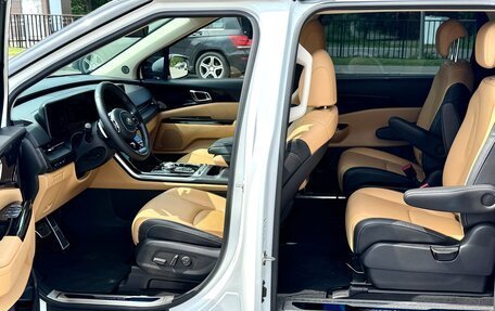 KIA Carnival, 2021 год, 3 770 000 рублей, 19 фотография