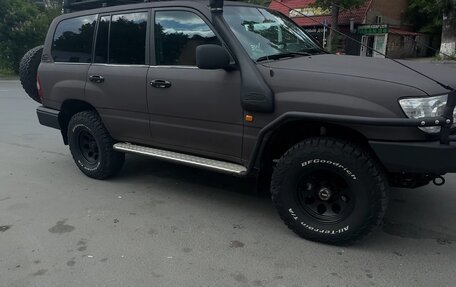 Toyota Land Cruiser 100 рестайлинг 2, 2005 год, 4 400 000 рублей, 2 фотография