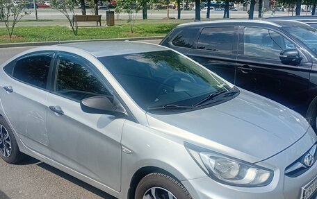Hyundai Solaris II рестайлинг, 2012 год, 500 000 рублей, 23 фотография