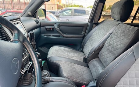Toyota Land Cruiser 100 рестайлинг 2, 2005 год, 4 400 000 рублей, 13 фотография