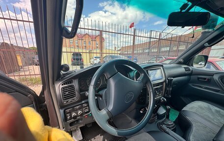 Toyota Land Cruiser 100 рестайлинг 2, 2005 год, 4 400 000 рублей, 20 фотография
