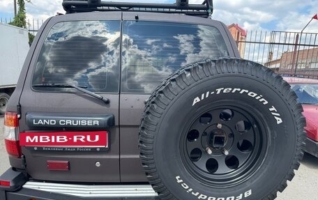 Toyota Land Cruiser 100 рестайлинг 2, 2005 год, 4 400 000 рублей, 12 фотография