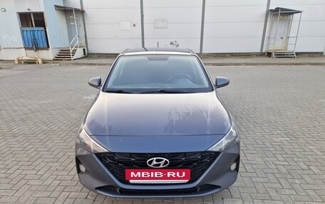 Hyundai Solaris II рестайлинг, 2021 год, 1 500 000 рублей, 4 фотография