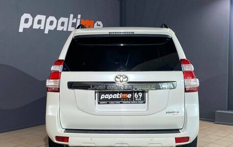 Toyota Land Cruiser Prado 150 рестайлинг 2, 2016 год, 3 750 000 рублей, 4 фотография