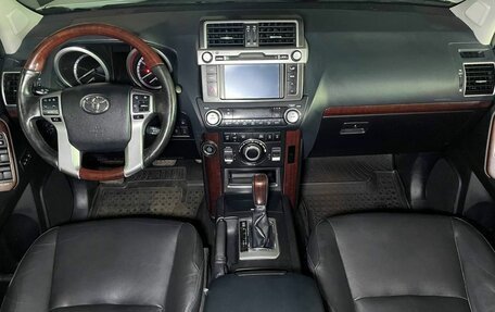 Toyota Land Cruiser Prado 150 рестайлинг 2, 2016 год, 3 750 000 рублей, 10 фотография