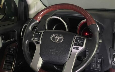 Toyota Land Cruiser Prado 150 рестайлинг 2, 2016 год, 3 750 000 рублей, 9 фотография