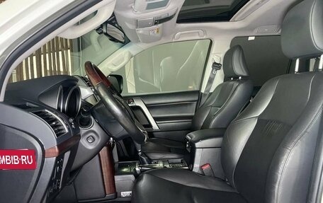 Toyota Land Cruiser Prado 150 рестайлинг 2, 2016 год, 3 750 000 рублей, 7 фотография