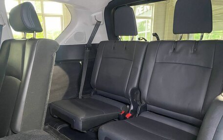 Toyota Land Cruiser Prado 150 рестайлинг 2, 2016 год, 3 750 000 рублей, 14 фотография
