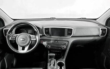 KIA Sportage IV рестайлинг, 2020 год, 2 360 000 рублей, 5 фотография