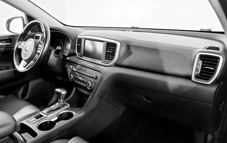 KIA Sportage IV рестайлинг, 2020 год, 2 360 000 рублей, 11 фотография