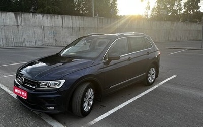 Volkswagen Tiguan II, 2018 год, 2 700 000 рублей, 1 фотография