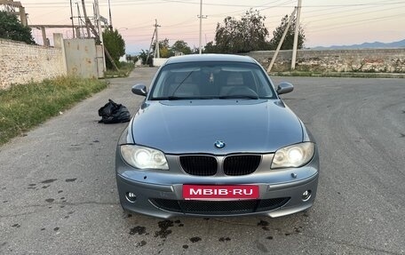 BMW 1 серия, 2006 год, 699 000 рублей, 1 фотография