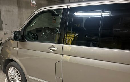 Volkswagen Multivan T6 рестайлинг, 2019 год, 4 000 000 рублей, 4 фотография