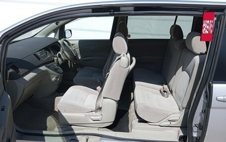 Toyota ISis I, 2010 год, 950 000 рублей, 2 фотография
