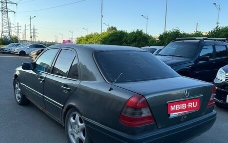 Mercedes-Benz C-Класс, 1994 год, 115 000 рублей, 3 фотография