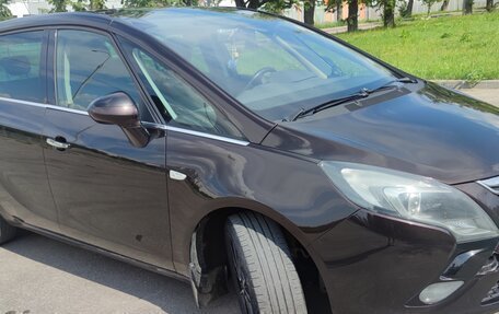 Opel Zafira C рестайлинг, 2013 год, 1 050 000 рублей, 22 фотография
