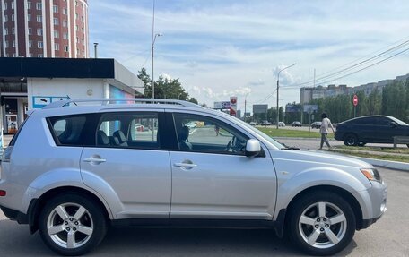 Mitsubishi Outlander III рестайлинг 3, 2007 год, 1 050 000 рублей, 3 фотография