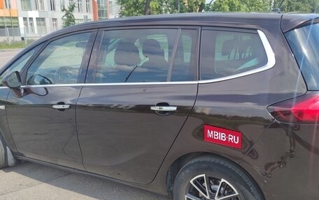 Opel Zafira C рестайлинг, 2013 год, 1 050 000 рублей, 19 фотография
