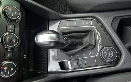 Volkswagen Tiguan II, 2018 год, 2 700 000 рублей, 9 фотография