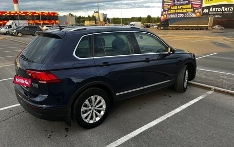 Volkswagen Tiguan II, 2018 год, 2 700 000 рублей, 2 фотография
