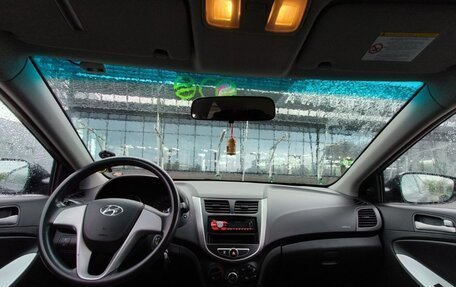 Hyundai Solaris II рестайлинг, 2013 год, 830 000 рублей, 12 фотография