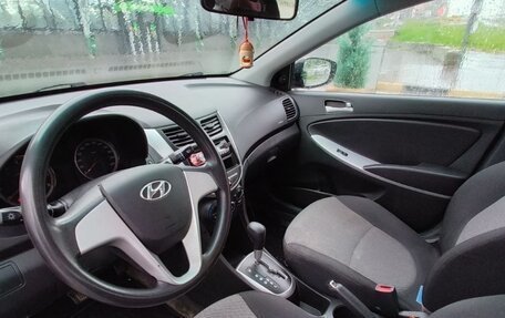 Hyundai Solaris II рестайлинг, 2013 год, 830 000 рублей, 13 фотография