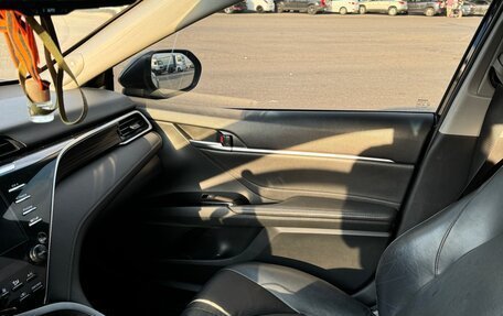 Toyota Camry, 2018 год, 2 500 000 рублей, 8 фотография