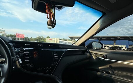 Toyota Camry, 2018 год, 2 500 000 рублей, 12 фотография
