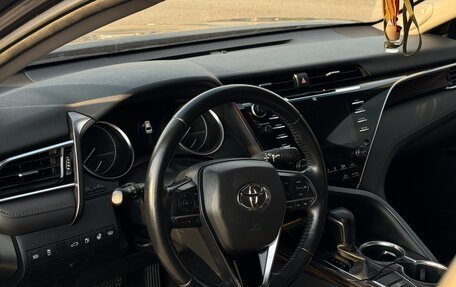 Toyota Camry, 2018 год, 2 500 000 рублей, 11 фотография