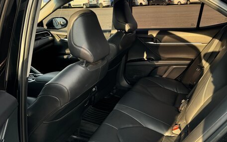 Toyota Camry, 2018 год, 2 500 000 рублей, 16 фотография