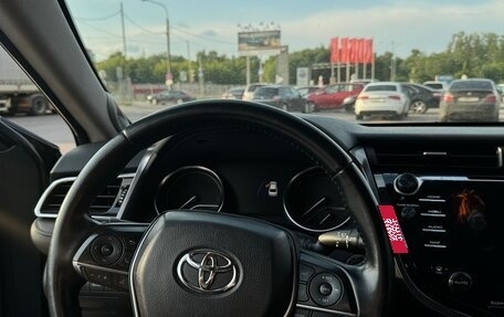 Toyota Camry, 2018 год, 2 500 000 рублей, 13 фотография