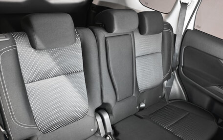 Mitsubishi Outlander III рестайлинг 3, 2019 год, 1 975 000 рублей, 14 фотография