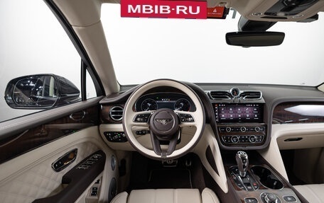 Bentley Bentayga I, 2022 год, 24 390 000 рублей, 12 фотография